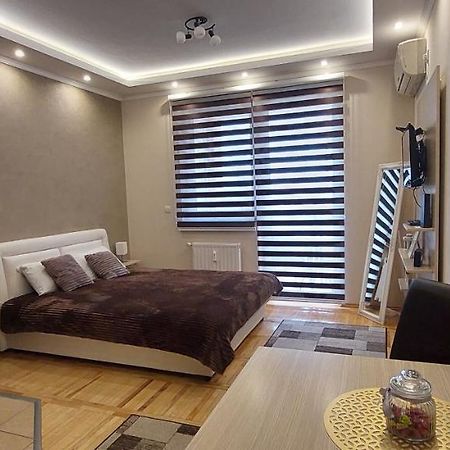 Apartman Studio Niki Subotica Exteriér fotografie